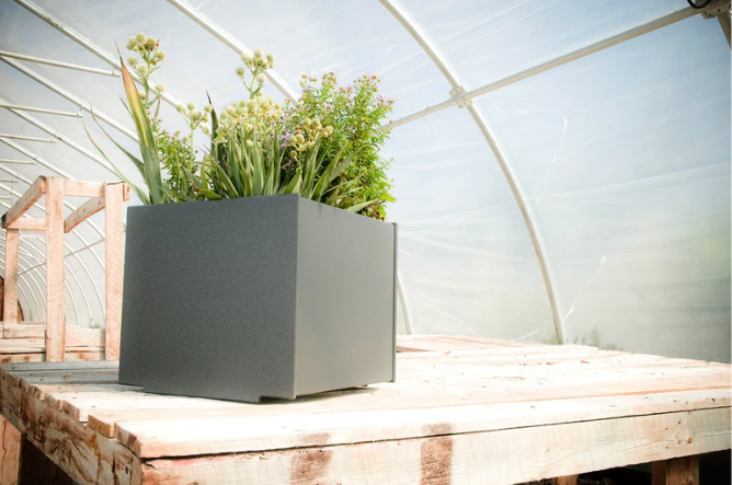 Square Planter, 18", Fog (22 gallon)