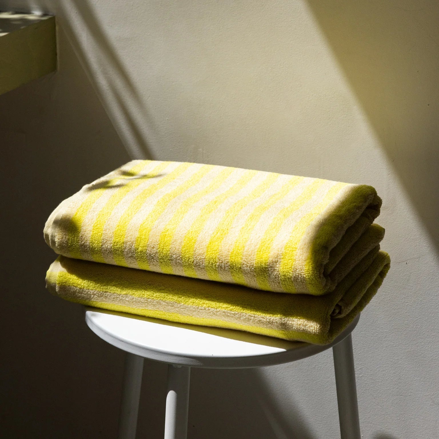 Naram Bath Towel, Pristine/Neon Yellow