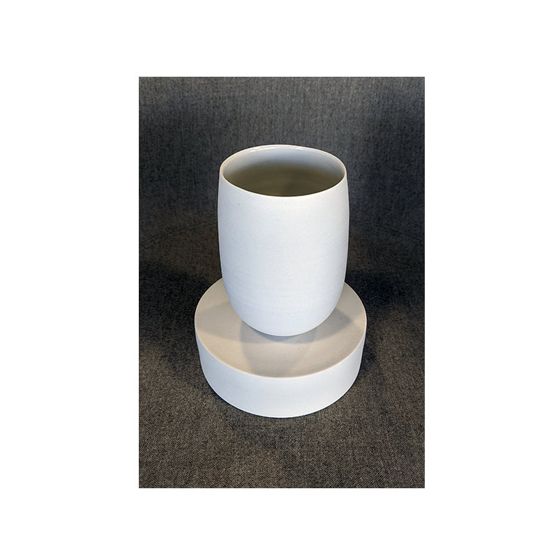 Porcelain Pedestal, 4-5"D