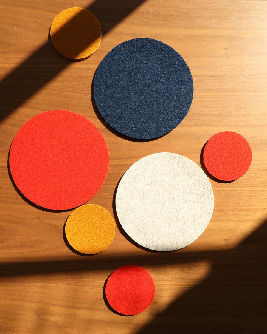 Felt placemat round, 27cm, eisblau