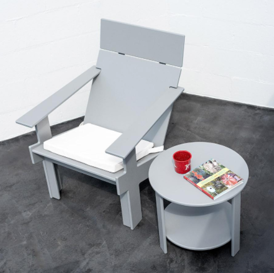 Lollygagger End Table, Charcoal, 19"