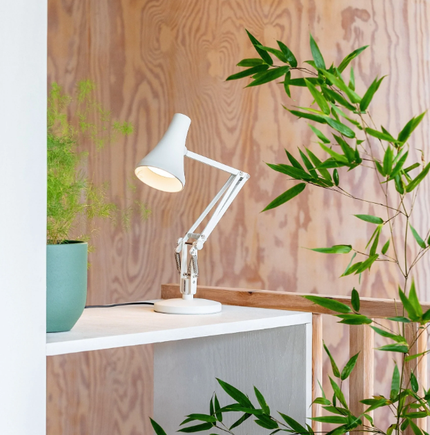 90 Mini Mini Desk Lamp, Jasmine White
