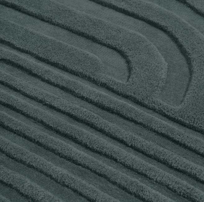 Relevo Rug, Dark Green, 6'5 x 9'8