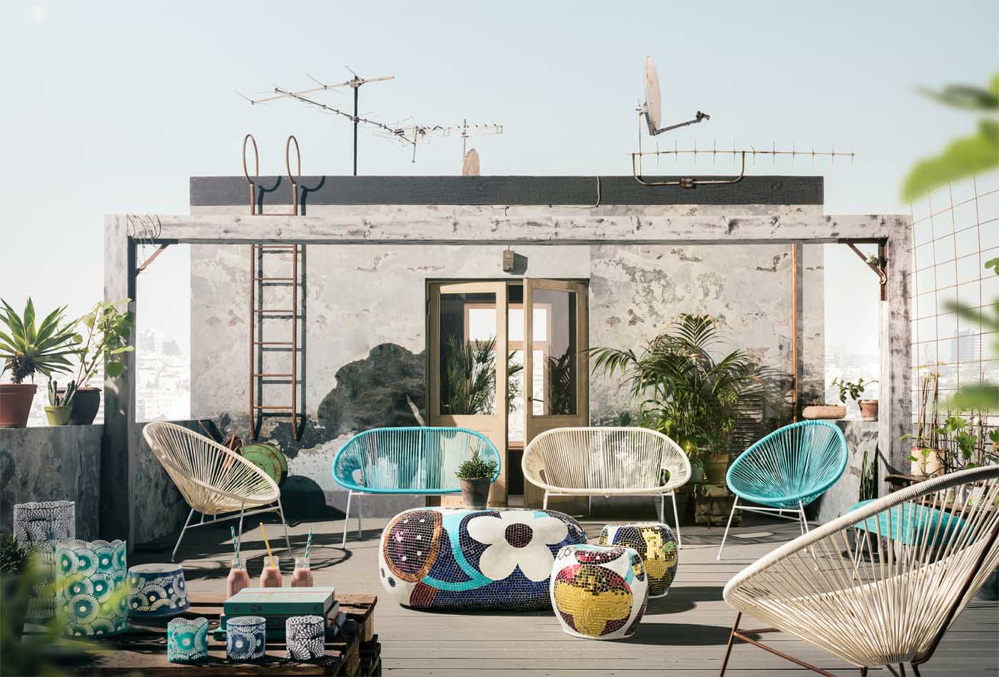 Acapulco Chair, Turquoise Cord/White Base