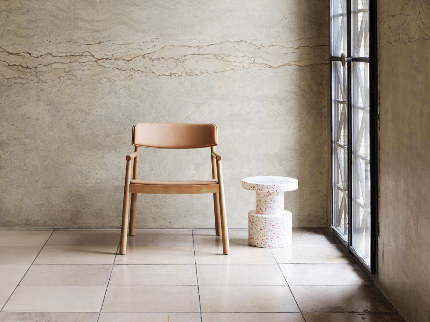 Bit Stool, White/Red