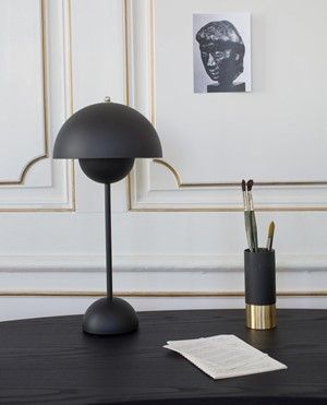 Flowerpot Table, VP3, Matt Black