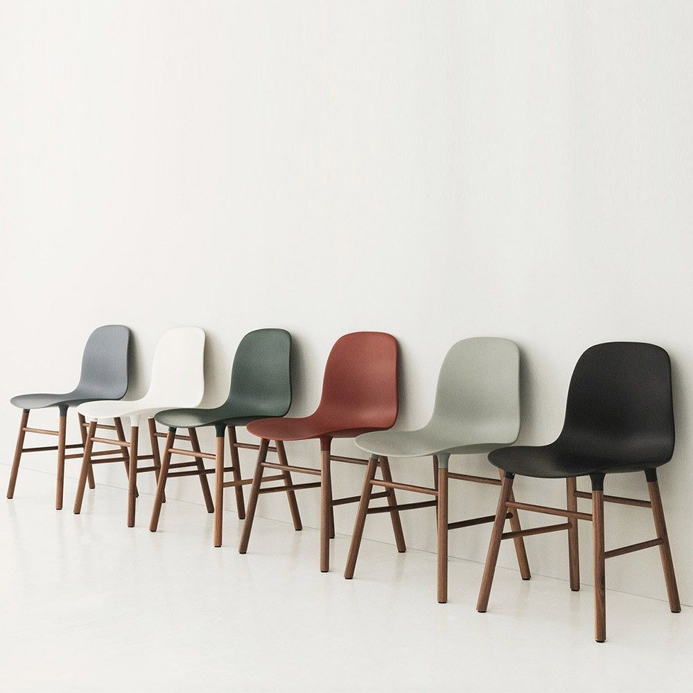 Form Chair Black, Black Lacquered Oak Legs
