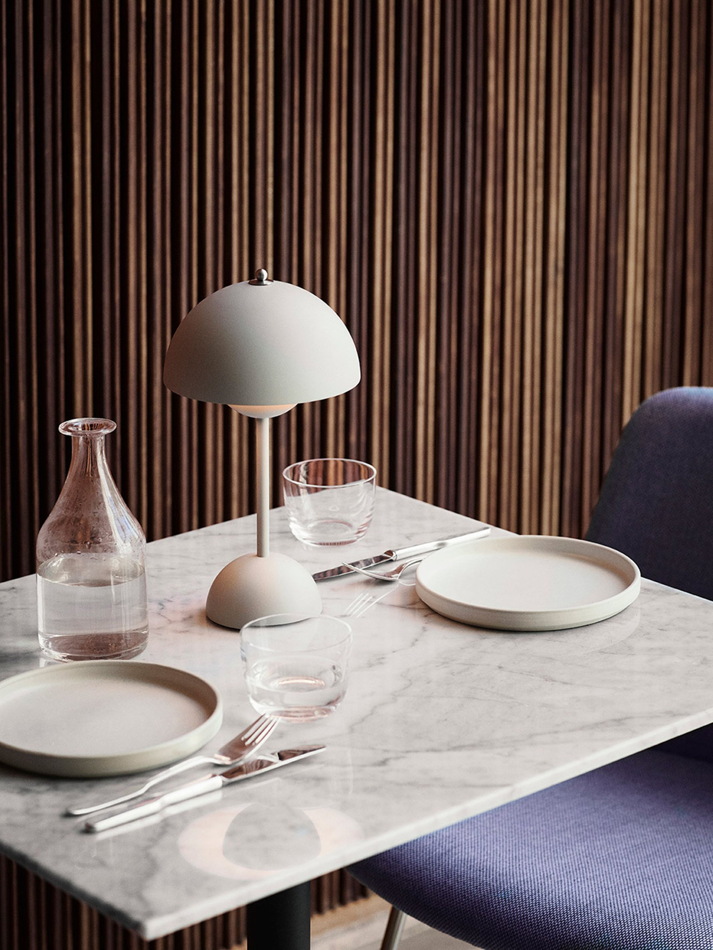 Flowerpot VP9 Portable Lamp matte light grey